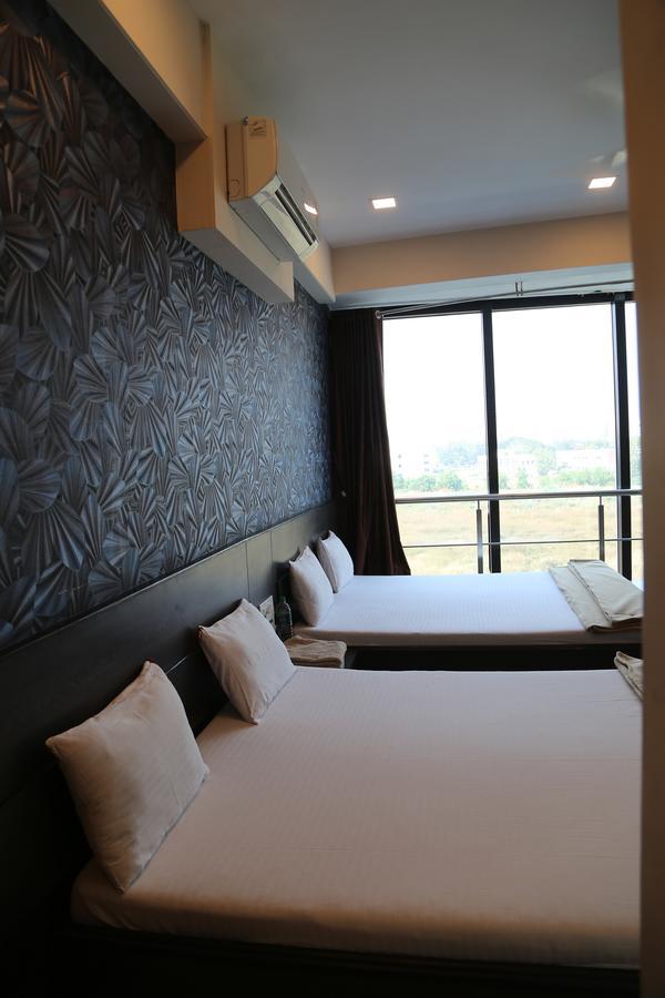 Royal Rituals Hotel Surate Exterior foto