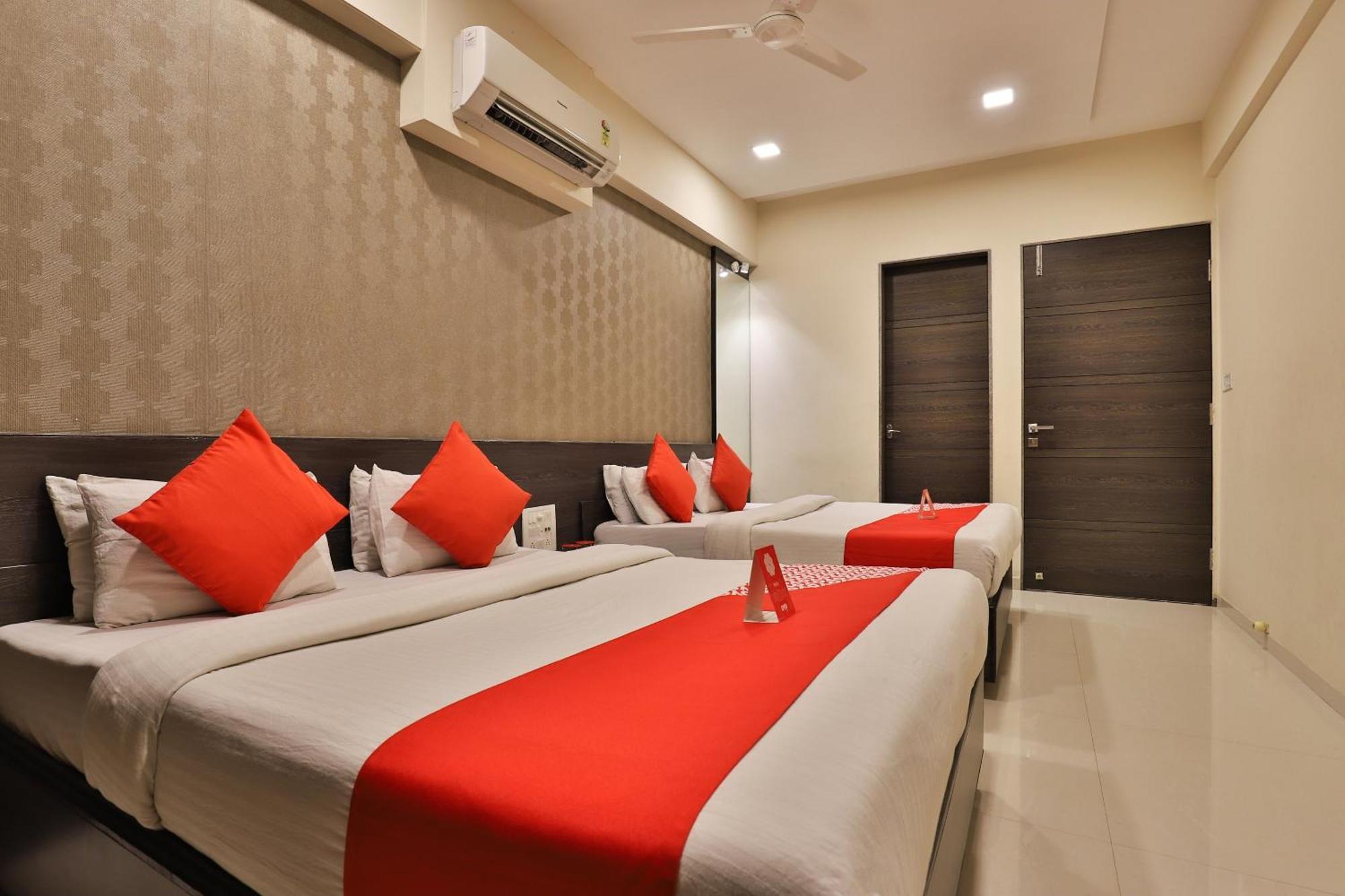 Royal Rituals Hotel Surate Exterior foto